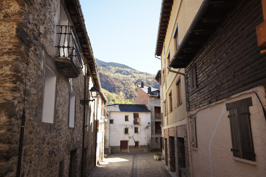 Casa Chispa Cuarenta Y Seis Benasque Esterno foto